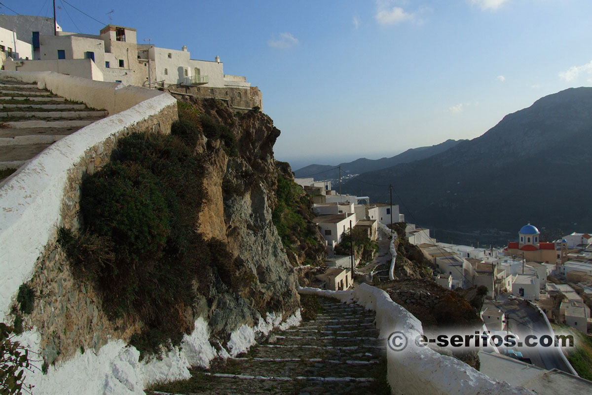 The district of Kato Chora and the church of Evagelistria in Serifos