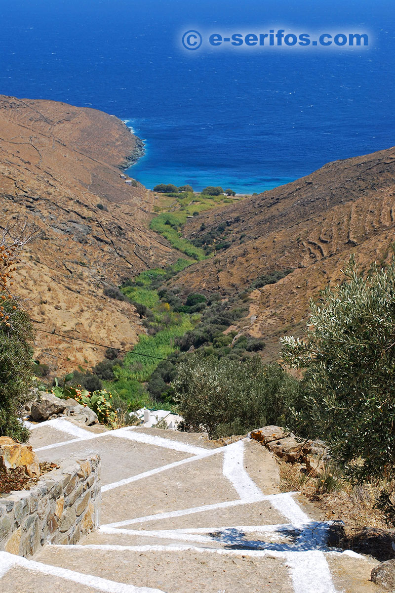 The path for Kentarchos beach in Serifos